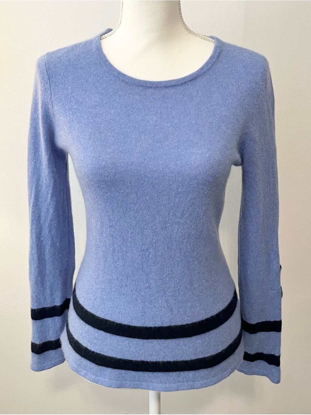 Cortland Park Nautical Cashmere Sweater in Periwinkle Blue. Size Small